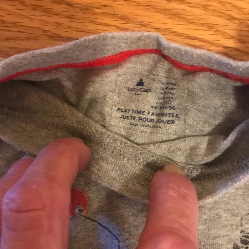 🦖Baby Gap Long Sleeve Tee